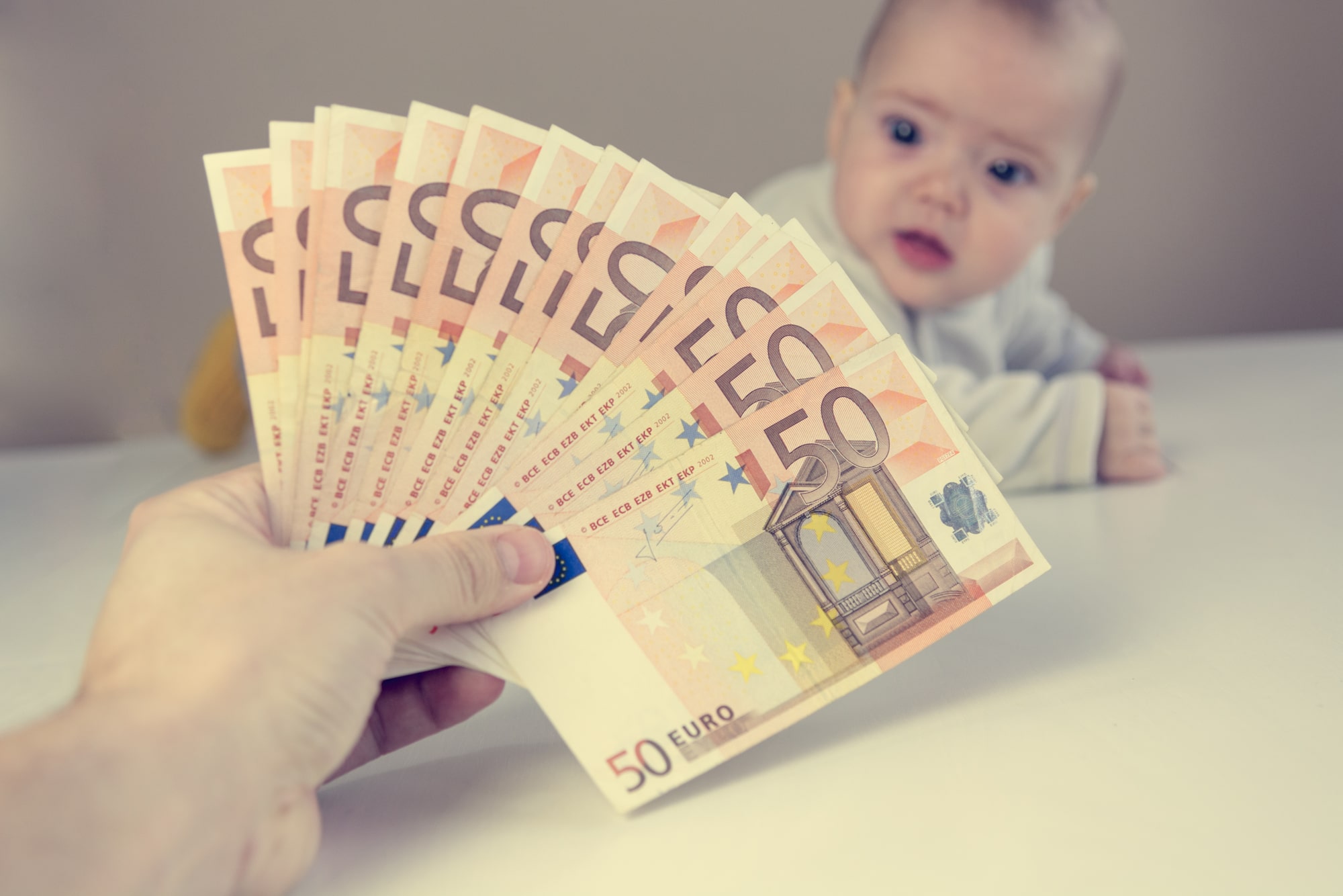 Деньги на рождение ребенка