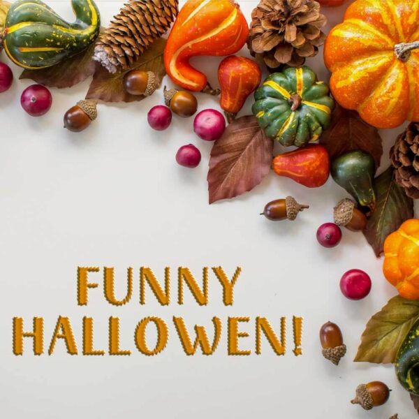 Необычная открытка с поздравлением Funny Halloween